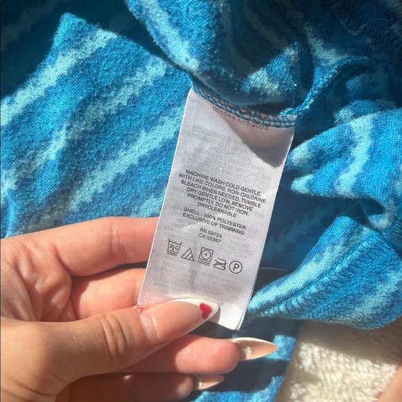 Columbia Electric Blue Striped Fleece – Size L | Mountain Ready | Quarter-Zip | - Picture 6 of 8